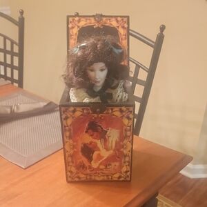 GONE WITH THE WIND LIMITED EDITION MUSIC BOX (SCARLETT O HARA)